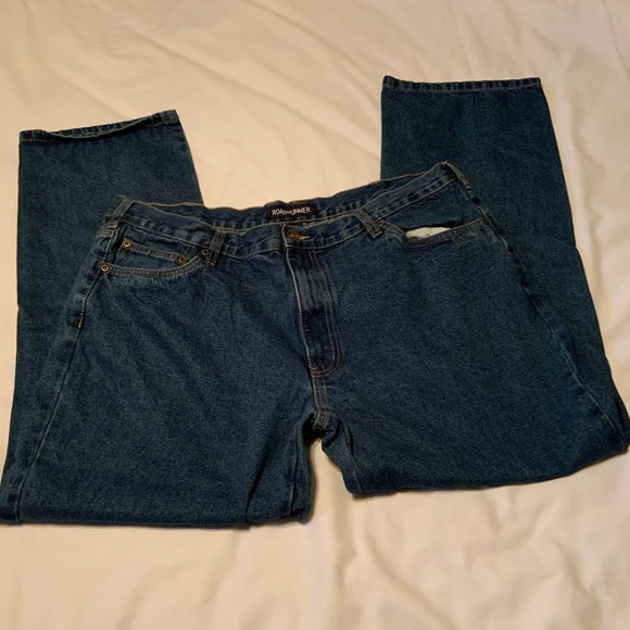 ROADRUNNER Straight Fit Blue Cotton Denim Jeans (40”W x 30.5”L) - Picture 1 of 12